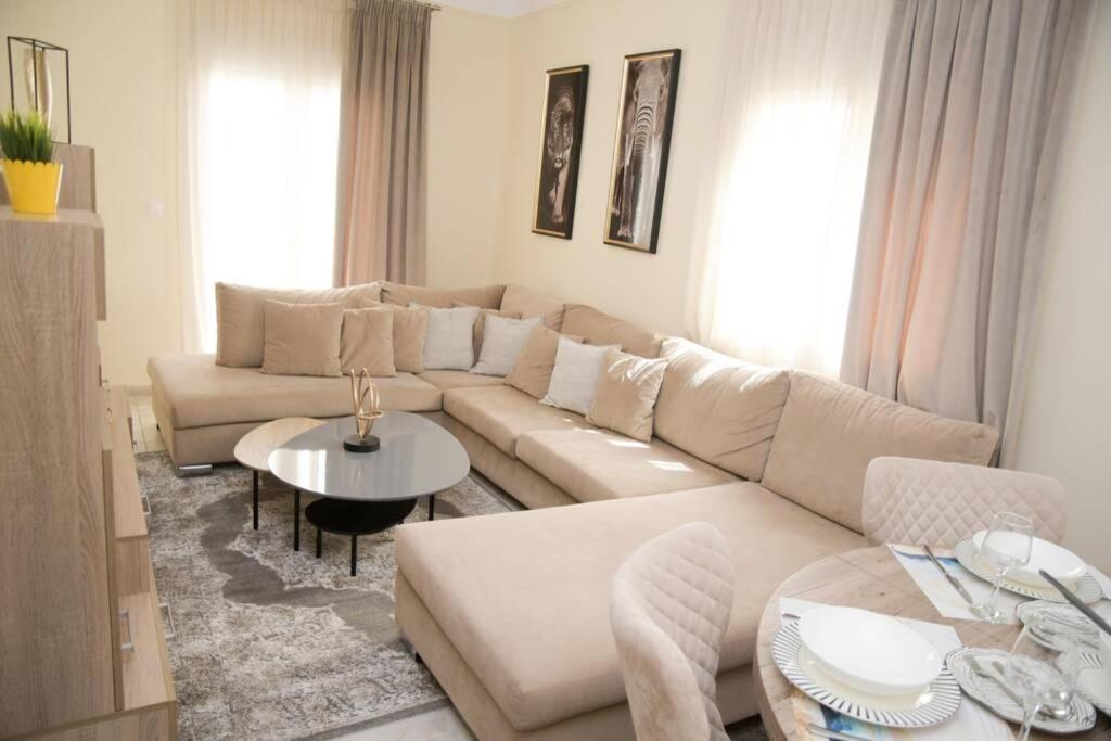 Strata Deluxe Apt. Thessaloniki Buitenkant foto