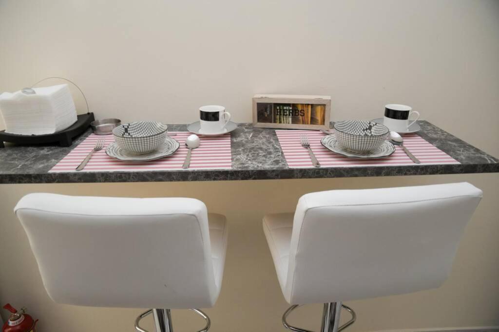 Strata Deluxe Apt. Thessaloniki Buitenkant foto
